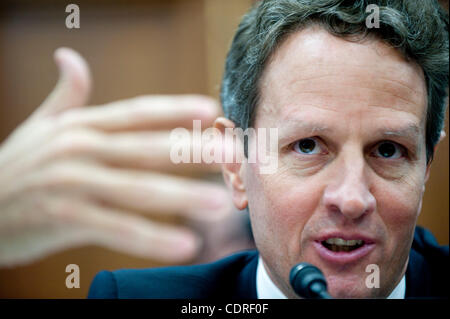 22. Juni 2011 - Washington, District Of Columbia, US - Finanzminister TIMOTHY GEITHNER bezeugt vor einer kleinen Geschäftsausschuss Haus Anhörung '' The State der kleinen Business Zugang zu Kapital und Kredit. (Bild Kredit: Pete Marovich/ZUMAPRESS.com ©) Stockfoto