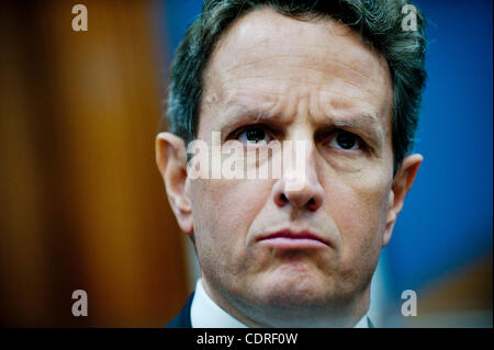 22. Juni 2011 - Washington, District Of Columbia, US - Finanzminister TIMOTHY GEITHNER bezeugt vor einer kleinen Geschäftsausschuss Haus Anhörung '' The State der kleinen Business Zugang zu Kapital und Kredit. (Bild Kredit: Pete Marovich/ZUMAPRESS.com ©) Stockfoto