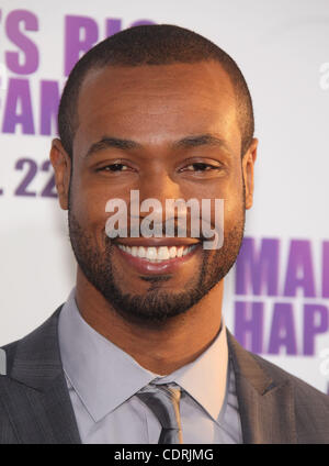 19. April 2011 kommt - Hollywood, Kalifornien, USA - ISAIAH MUSTAFA für die Premiere des Films "Madea große, glückliche Familie" im Cinerama Dome Theater. (Kredit-Bild: © Lisa O'Connor/ZUMAPRESS.com) Stockfoto