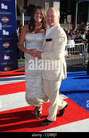 19. Juli 2011 kommt für die Premiere des Films "Captain America" im chinesischen Theater - Hollywood, Kalifornien, USA - NEAL McDONOUGH. (Kredit-Bild: © Lisa O'Connor/ZUMAPRESS.com) Stockfoto