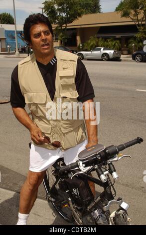 16. April 2011 - Hollywood, Kalifornien, US - ERIK ESTRADA. Boutique-Launch-Party. Sherman Oaks, CA. 16.04.2011. 2011 (Kredit-Bild: © Phil Roach/Globe Photos/ZUMAPRESS.com) Stockfoto