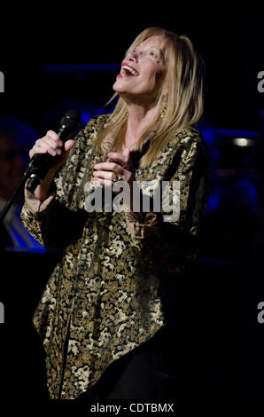 10. Mai 2011 - führt Singer-Songwriter, CARLY SIMON, bei den Marian Anderson Awards in Philadelphia. (Bild Kredit: Ricky Fitchett/ZUMAPRESS.com ©) Stockfoto