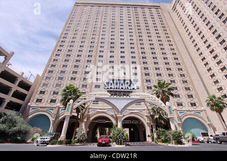 16. Mai 2011 - Las Vegas, Nevada, USA - Sahara Hotel anmelden. Die letzte Stunde für die legendären 59-j hrige Sahara Hotel und Casino am Nachmittag des 16. Mai 2011 war bittersüß-düster, nostalgisch und doch gefüllt mit vielen schönen Erinnerungen an eine vergangene Ära in Las Vegas, Nevada. Aus seinen jeden Lichtstrahl, der Sah Stockfoto