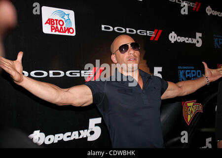 24. April 2011 - Moskau, Russland - Schauspieler VIN DIESEL besucht der Ministerpräsident der russischen Premier von schnell & Furious 5 (Fast Five) im Oktyabr Kino Theater von Moskau. (Kredit-Bild: © PhotoXpress/ZUMAPRESS.com) Stockfoto