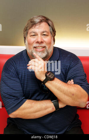 25. August 2011 - Los Angeles, Kalifornien, US - Apple-Mitbegründer Steve Wozniak auf einem Telefon-Interview.  (Kredit-Bild: © Jonathan Alcorn/ZUMAPRESS.com) Stockfoto