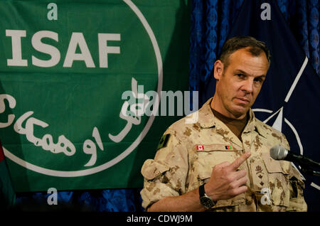 Sept. 12, versichert 2011 - Kabul, Afghanistan - anlässlich einer Pressekonferenz im HQ ISAF in Kabul, Generalmajor MICHAEL DAY, stellvertretender Kommandeur der NATO Training Mission-Afghanistan, Medien und Betriebspersonal, die Engagement der NATO in Afghanistan nicht im Jahr 2014 zu beenden, wie weit verbreitet wurde, und äh Stockfoto