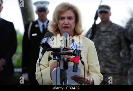 11. September 2011 - Manhattan, New York, US - Kongressabgeordneten CAROLYN MALONEY spricht bei der 9/11-Sunrise-Zeremonie im Battery Park zum 10. Jahrestag von 9/11. (Bild Kredit: Bryan Smith/ZUMAPRESS.com ©) Stockfoto