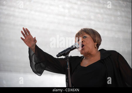 13. August 2011 führt - San Jose, Kalifornien, USA - MAVIS STAPLES live am 22. jährliche Jazzfestival San Jose. (Kredit-Bild: © Jerome Brunet/Zuma Press) Stockfoto