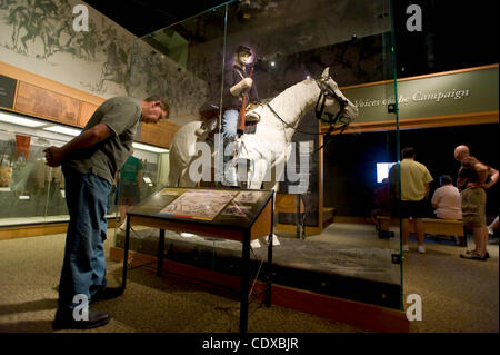 3. August 2011 tour - Gettysburg, PA, USA - Besucher der Gettysburg-Museum in der Stadt für den amerikanischen Bürgerkrieg Schlacht mit die größte Zahl der totale Opfer zur Kenntnis genommen.  2013 markiert den 150. Jahrestag der Schlacht von Gettysburg. Stockfoto