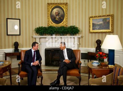 5. September 2011 - Washington, District Of Columbia, USA - Präsident BARACK OBAMA trifft sich mit NATO-Generalsekretär ANDERS FOGH RASMUSSEN im Oval Office im Weißen Haus. (Kredit-Bild: © Mary F. Calvert/ZUMAPRESS.com) Stockfoto