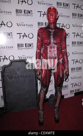 30. Oktober 2011 - Hollywood, Kalifornien, US - Heidi Klum 12. jährliche Halloween-Party im Nachtclub Tao im Venetian in Las Vegas, NV 29.10.11 2011..HEIDI KLUM (Kredit-Bild: © Scott Kirkland/Globe Photos/ZUMAPRESS.com) Stockfoto