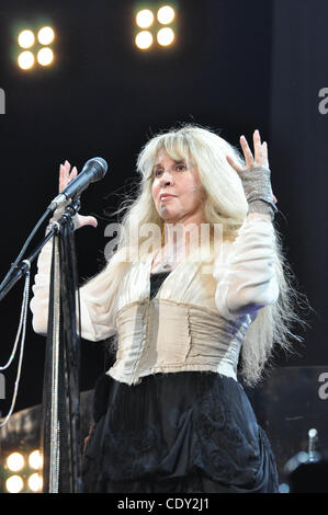 3. September 2011 - bringt Bristow, Virginia, USA Sängerin STEVIE NICKS ihr In Your Dreams Tour die Jiffy Lube Live Pavillon befindet sich in Bristow. (Kredit-Bild: © TinaFultz/ZUMA Press) Stockfoto