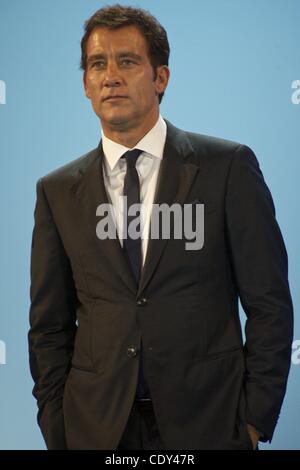 16. September 2011 - San Sebastian, besucht Baskenland, Spanien - Schauspieler Clive Owen "Eindringlinge" Premiere im Kursaal Palace während des 59. San Sebastian International Film Festival am 16. September 2011 in San Sebastian, Spanien. (Bild Kredit: Jack Abuin/ZUMAPRESS.com ©) Stockfoto