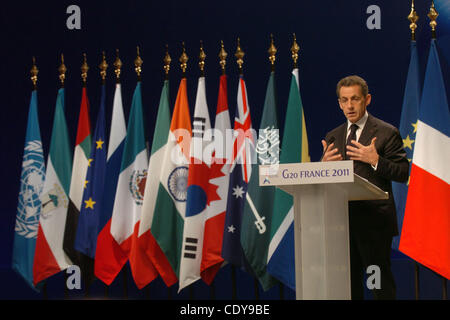 3. November 2011 spricht - Cannes, Frankreich - der französische Präsident Nicolas Sarkozy bei einer Pressekonferenz auf dem G20-Gipfel in Cannes, am 3. November 2011 in Cannes, Frankreich. (Kredit-Bild: © Friedrich Injimbert/ZUMAPRESS.com) Stockfoto