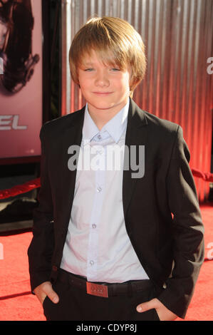 2. Oktober 2011 - Los Angeles, Kalifornien, USA - Dakota Goyo Teilnahme an der Uraufführung von '' Real Steel'' im Gibson Amphitheater in Universal City, Kalifornien am 02.10.11 statt. 2011 (Kredit-Bild: © D. Long/Globe Photos/ZUMAPRESS.com) Stockfoto