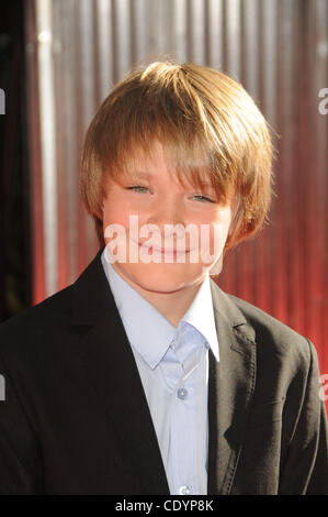 2. Oktober 2011 - Los Angeles, Kalifornien, USA - Dakota Goyo Teilnahme an der Uraufführung von '' Real Steel'' im Gibson Amphitheater in Universal City, Kalifornien am 02.10.11 statt. 2011 (Kredit-Bild: © D. Long/Globe Photos/ZUMAPRESS.com) Stockfoto