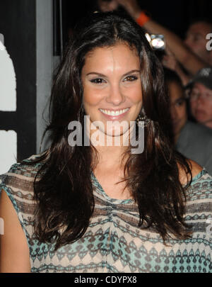 10. Oktober 2011 - Los Angeles, Kalifornien, USA - Daniela Ruah Teilnahme an der Welt-Premiere von "The Thing" im AMC City Walk Stadion 19 in Universal City, Kalifornien am 10.10.11 statt. 2011 (Kredit-Bild: © D. Long/Globe Photos/ZUMAPRESS.com) Stockfoto