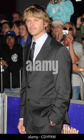 10. Oktober 2011 - Los Angeles, Kalifornien, USA - Eric Christian Olsen Teilnahme an der Weltpremiere von "The Thing" im AMC City Walk Stadion 19 in Universal City, Kalifornien am 10.10.11 statt. 2011 (Kredit-Bild: © D. Long/Globe Photos/ZUMAPRESS.com) Stockfoto