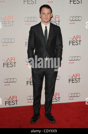 4. November 2011 - Los Angeles, Kalifornien, USA - Anton Yelchin Teilnahme an der Los Angeles Times Young Hollywood Panel im Grauman es Chinese Theatre in Hollywood, Kalifornien am 04.11.11 statt. 2011 (Kredit-Bild: © D. Long/Globe Photos/ZUMAPRESS.com) Stockfoto