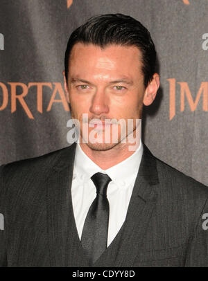 7. November 2011 - Los Angeles, Kalifornien, USA - Luke Evans besucht die Weltpremiere der "unsterblichen '' im Nokia Theatre in Los Angeles, Kalifornien am 07.11.11 statt. 2011 (Kredit-Bild: © D. Long/Globe Photos/ZUMAPRESS.com) Stockfoto