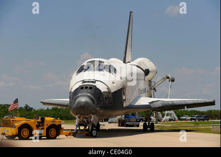 21. Juli 2011 - Cape Canaveral, Florida, USA - The Space Shuttle Atlantis sitzt außerhalb der Orbitor Processing Facility nach der Landung am Kennedy Space Center in Cape Canaveral, Florida. Die Landung rundete eine 13-Tage-Mission zur Versorgung der internationalen Raumstation ISS und enden NASA 30-j hrige spac Stockfoto