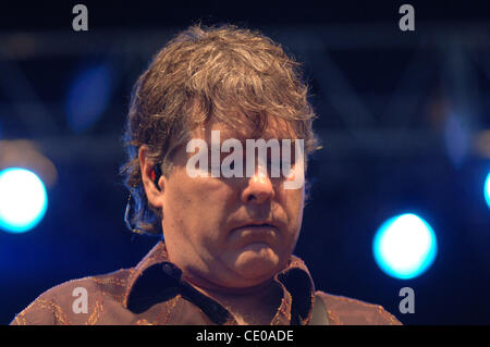 Multi-Grammy-Gewinner, die BELA FLECK das Orginal-Lineup von BLEA FLECK und THE FLECKTONES heraus bringt, um neueste Version, ROCKET SCIENCE im NETELOS Pavillon in PORTSMOUTH, VIRGINIA on13 AUGUST 2011 zu unterstützen. Line-up ist VICTOR WOOTEN, BELA FLECK, HOWARD LEVY, ROY WOOTEN Stockfoto