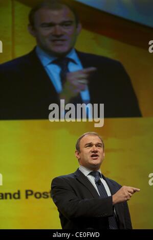 19. September 2011 - Birmingham, England, UK - Adressen Arbeitsminister ED DAVEY Delegierten während der Liberal-Demokraten-Konferenz im ICC. (Kredit-Bild: © Mark Makela/ZUMAPRESS.com) Stockfoto