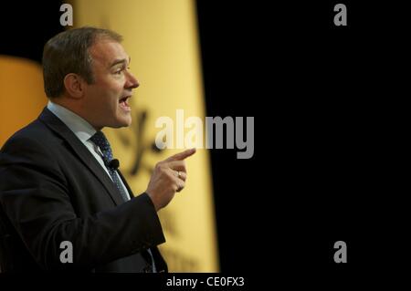 19. September 2011 - Birmingham, England, UK - Adressen Arbeitsminister ED DAVEY Delegierten während der Liberal-Demokraten-Konferenz im ICC. (Kredit-Bild: © Mark Makela/ZUMAPRESS.com) Stockfoto