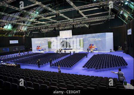 1. Oktober 2011 - Adressen Manchester, England, UK - Delegierten während der konservativen Parteikonferenz in Manchester Central. (Kredit-Bild: © Mark Makela/ZUMAPRESS.com) Stockfoto