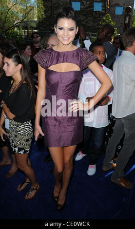 7. August 2011 kommt - Los Angeles, Kalifornien, USA - KENDALL JENNER für den Teen Choice Awards 2011 auf der Gibson Ampitheater. (Kredit-Bild: © Lisa O'Connor/ZUMAPRESS.com) Stockfoto