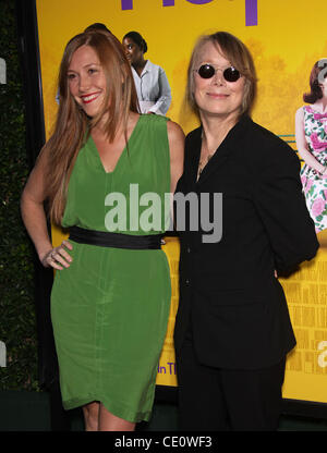 9. August 2011 kommt - Beverly Hills, Kalifornien, USA - SISSY SPACEK & SCHUYLER FISK für die Premiere des Films "The Help" im Samuel Goldwyn Theater. (Kredit-Bild: © Lisa O'Connor/ZUMAPRESS.com) Stockfoto