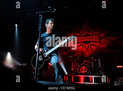 10. August 2011 - Dallas, Texas, USA - führen Sänger Sully Erna des Heavy Metal Rock Band Godsmack führt live auf der Bühne die Rockstar Energy Drink Mayhem Festival im Gexa Energy Pavillion in Dallas, Texas (Credit-Bild: © Albert Pena/Southcreek Global/ZUMAPRESS.com) Stockfoto