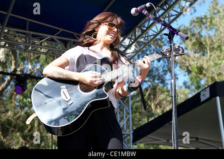 13. August 2011 - San Francisco, Kalifornien, USA - Christina Perri führt auf dem außen Lands Festival im Golden Gate Park in San Francisco, CA. (Credit-Bild: © Matt Cohen/Southcreek Global/ZUMAPRESS.com) Stockfoto