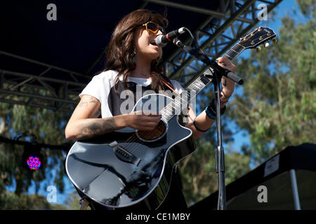 13. August 2011 - San Francisco, Kalifornien, USA - Christina Perri führt auf dem außen Lands Festival im Golden Gate Park in San Francisco, CA. (Credit-Bild: © Matt Cohen/Southcreek Global/ZUMAPRESS.com) Stockfoto