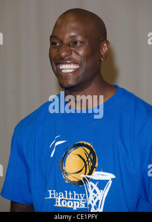 24. Juli 2011 - Philadelphia, PA, USA - Schauspieler, TYRESE GIBSON und TERRY CREWS auf den gesunden Reifen/Asthma-Vorführungen für Kinder, im St.-Josephs Universität, gesponsert von THE KEYSTONE Barmherzigkeit GESUNDHEITSPLAN in Philadelphia PA statt (Credit-Bild: © Ricky Fitchett/ZUMAPRESS.com) Stockfoto