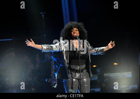 15. Oktober 2011 - statt Bronx, New York, USA - Sängerin JILL SCOTT, erklingt in der Aufzeichnung des Black Girls Rock auf der Paradies-Theater in der Bronx, New York. (Bild Kredit: Ricky Fitchett/ZUMAPRESS.com ©) Stockfoto