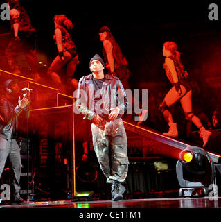 28. Oktober 2011 - führt aus Philadelphia, PA, USA - R&B Sänger, CHRIS BROWN, live auf der Bühne macht House 2011. (Bild Kredit: Ricky Fitchett/ZUMAPRESS.com ©) Stockfoto