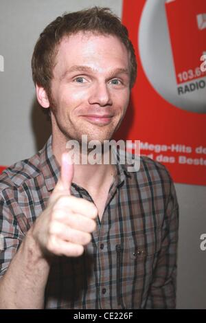 Ralf Schmitz Förderung seiner tour "Schmitzophren - Wer Viel Zu Sagen Hat, Muss Schneller Reden" bei Radio Hamburg. Hamburg, Deutschland - 29.01.2011 Stockfoto