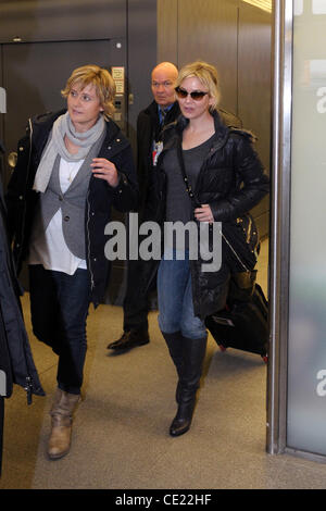 Renee Zellweger Ankunft am Flughafen Tegel. Berlin, Deutschland - 04.02.2011 Stockfoto