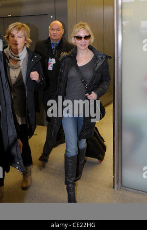 Renee Zellweger Ankunft am Flughafen Tegel. Berlin, Deutschland - 04.02.2011 Stockfoto