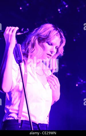 Eva Briegel von Juli die live um Grosse Freiheit 36. Hamburg, Deutschland - 30.11.2010 Stockfoto