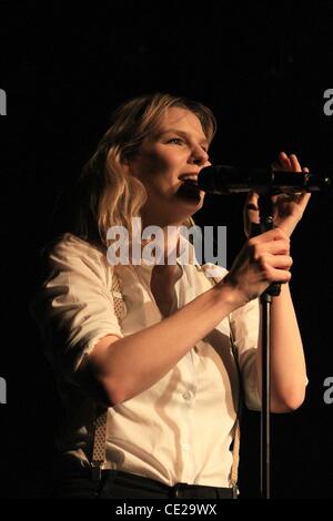 Eva Briegel von Juli die live um Grosse Freiheit 36. Hamburg, Deutschland - 30.11.2010 Stockfoto