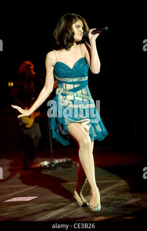 Selena Gomez spielt live in Konzert im Hammersmith Apollo, London, England - 20.10.10 Stockfoto