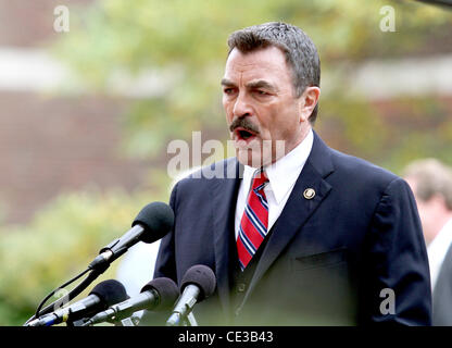 Tom Selleck Akteure Dreharbeiten am Set der TV show "Blue Bloods" New York City, USA - 20.10.10 Stockfoto