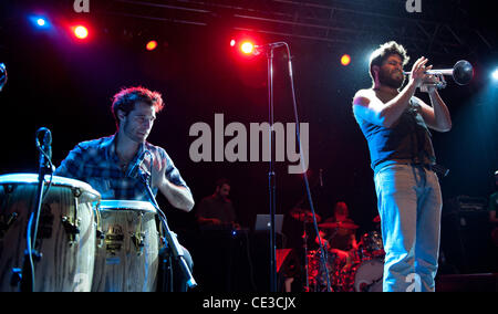 The Cat Empire führen in der O2 Academy Leeds, England - 25.10.10 Stockfoto