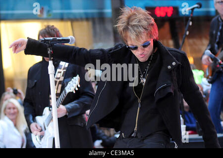 Jon Bon Jovi Bon Jovi die live am Rockefeller Center als Teil der "Today Show" Konzert Reihe New York City, USA - 12.11.10 Stockfoto