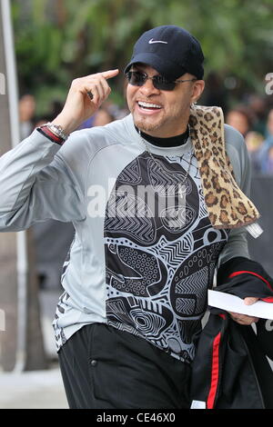 Sinbad Promis kommen für die LA Lakers vs. Miami Heat-Basketball-Spiel im Staples Center. Los Angeles, Kalifornien - 25.12.10 Stockfoto