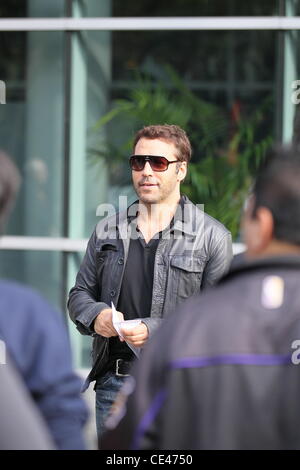 Jeremy Piven Promis kommen für die LA Lakers vs. Miami Heat-Basketball-Spiel im Staples Center. Los Angeles, Kalifornien - 25.12.10 Stockfoto