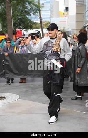 Sinbad Promis kommen für die LA Lakers vs. Miami Heat-Basketball-Spiel im Staples Center. Los Angeles, Kalifornien - 25.12.10 Stockfoto