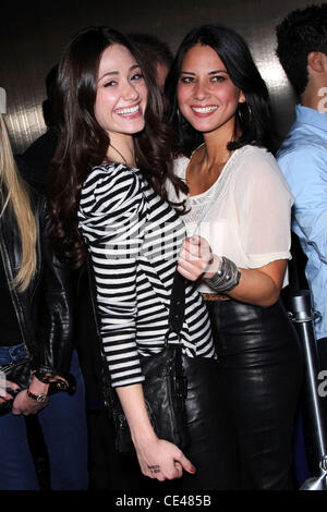 Emmy Rossum und Olivia Munn Grand Eröffnung Festzelt Nachtclub im The Cosmopolitan of Las Vegas - Las Vegas, Nevada Ankünfte - 30.12.10 Stockfoto